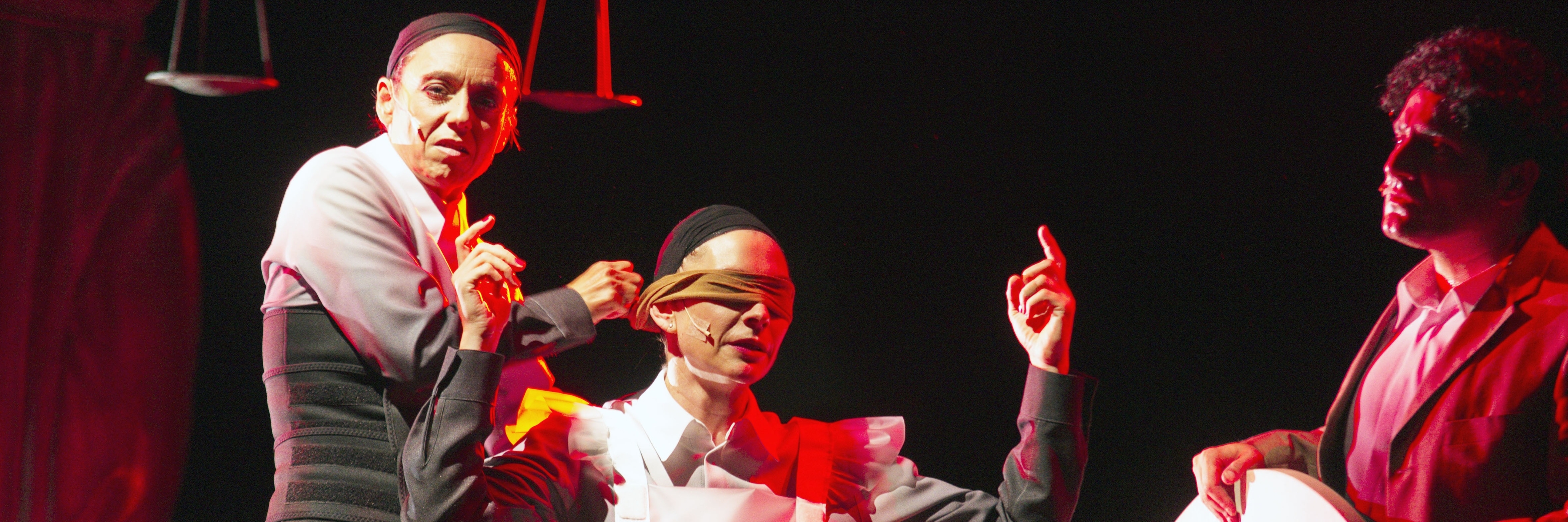 Cigdem Teke, Christiane Paul und Edgar Eckert bei der Fotoprobe zum Theaterstück 'Prozess' im Maxim Gorki Theater. Berlin, 19.09.2024