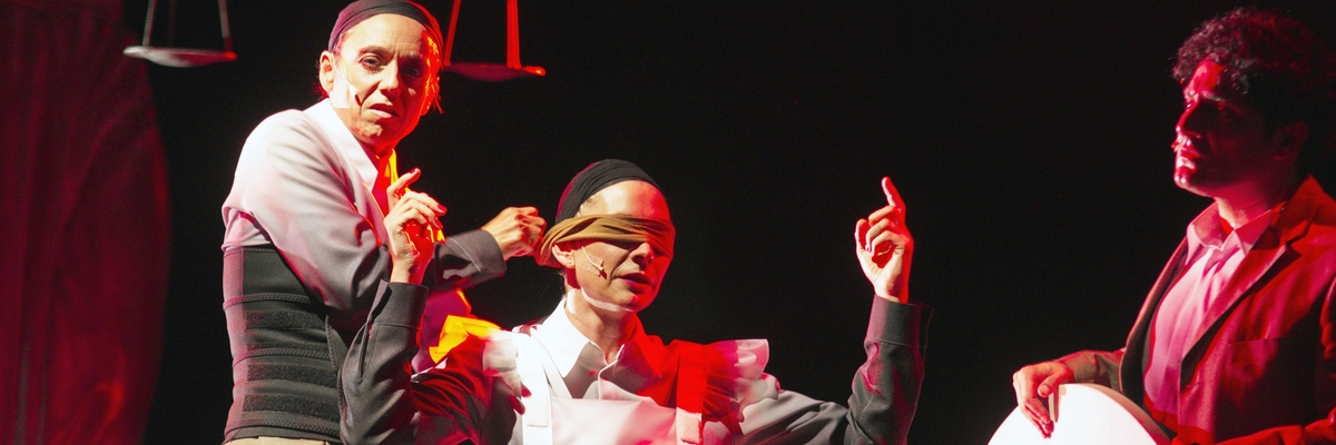 Cigdem Teke, Christiane Paul und Edgar Eckert bei der Fotoprobe zum Theaterstück 'Prozess' im Maxim Gorki Theater. Berlin, 19.09.2024